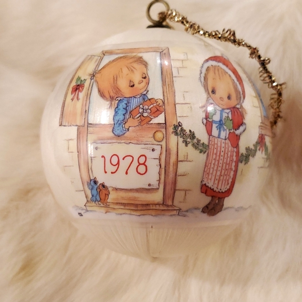 BETSEY CLARK Hallmark 1978 ball Christmas ornament friendship collectible